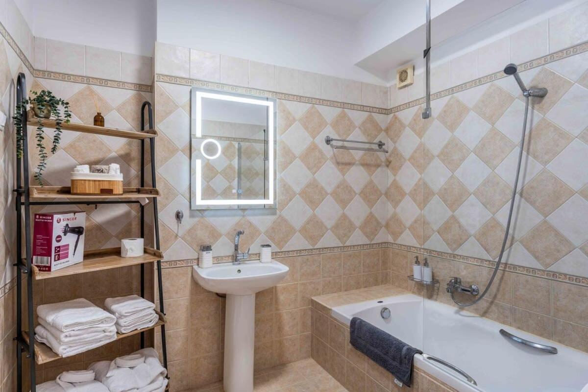 Sitia Panoramic Penthouse - Close To Sandy Beach - Private Parking Exterior photo